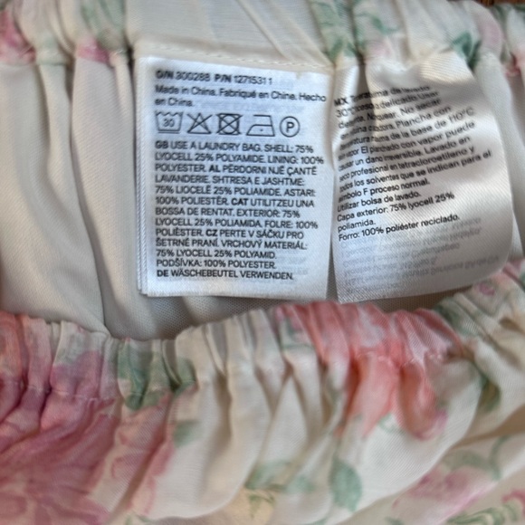 H&M FLOUNCED FLORAL MINI SKIRT - Picture 7 of 8